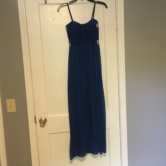 FORMAL DRESS - Picture 4 of 10